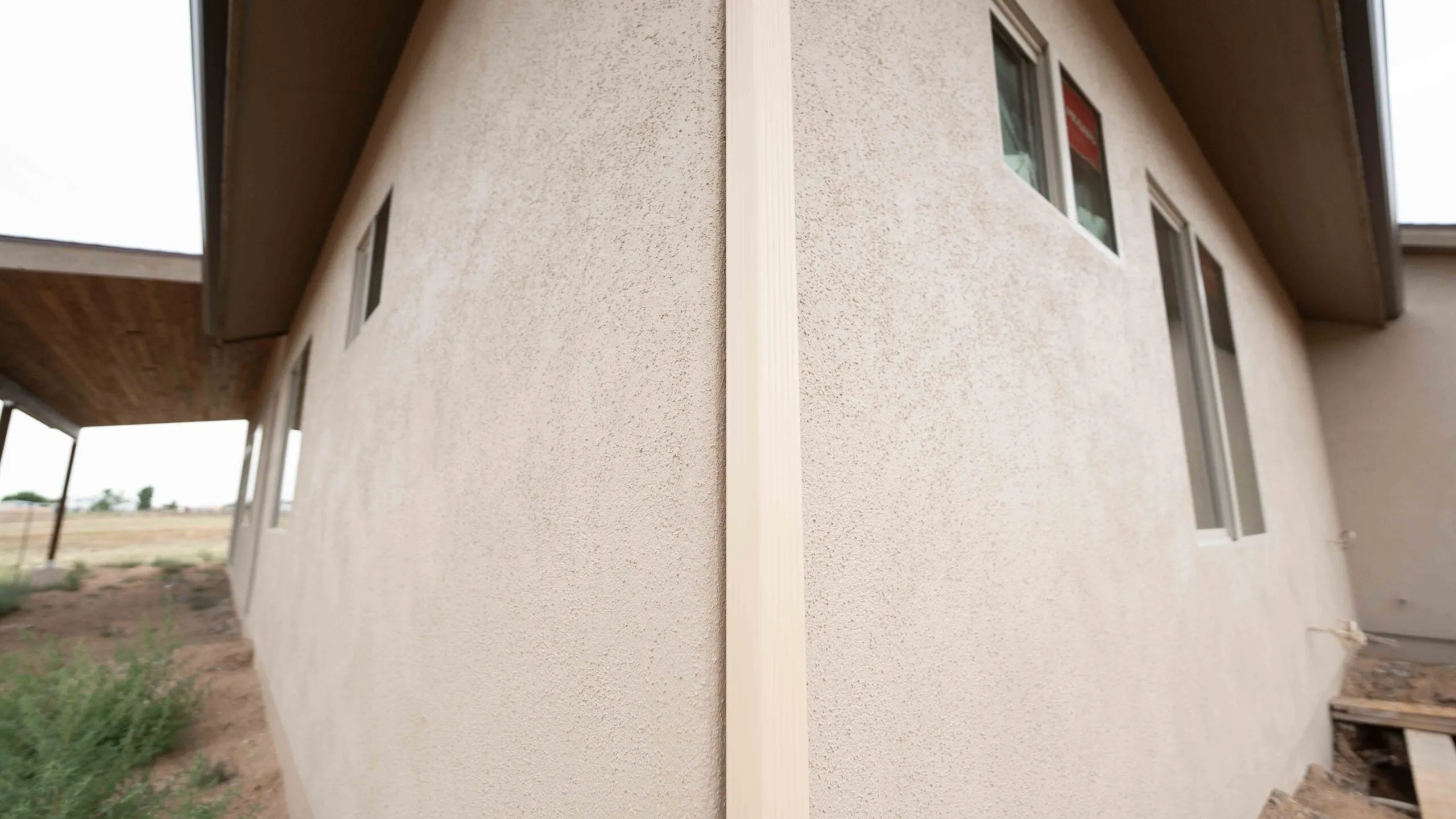 Stucco corner detail with lace texture