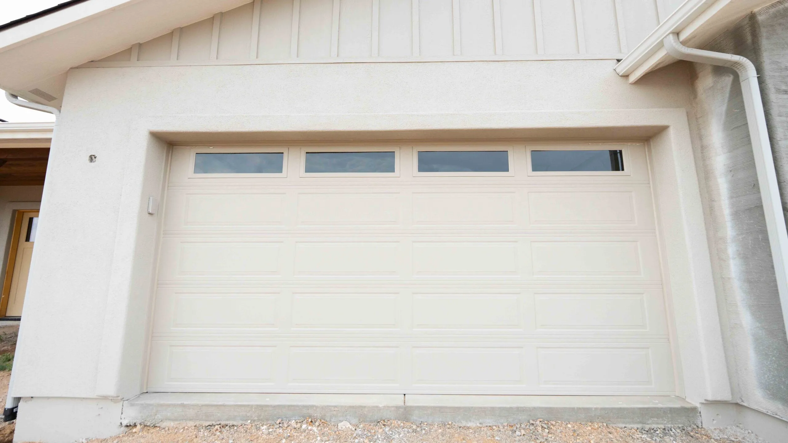 Stucco garage door trim detail