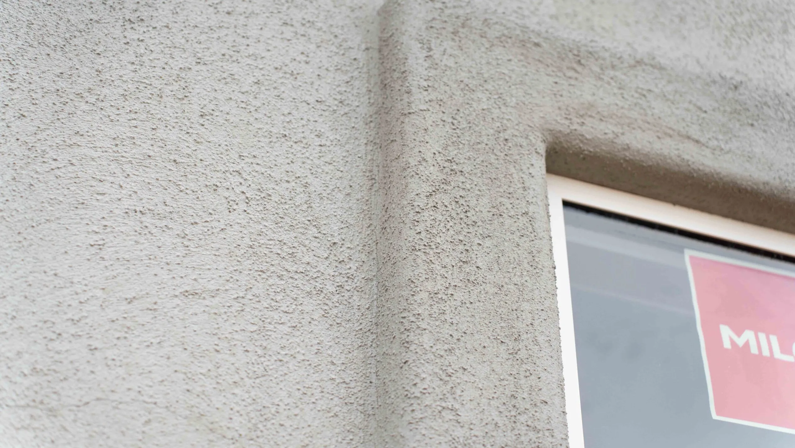 Stucco lace texture with window trim